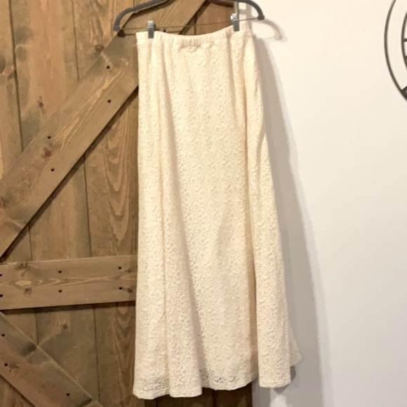 Cream Eyelet Maxi Skirt by Piper Gore Size Small - Picture 3 of 5